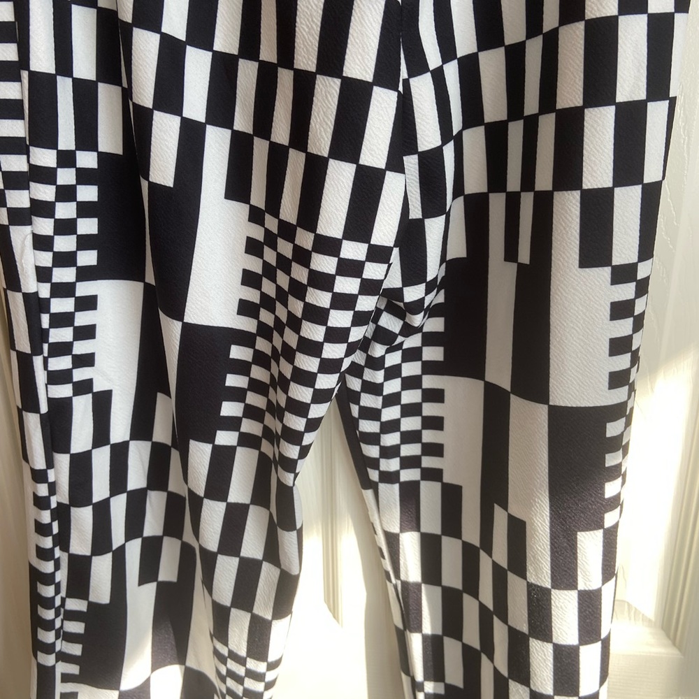 High Waist Geo-print Pants - Picture 5 of 10